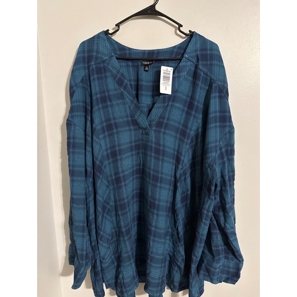 Torrid Crinkle Flannel Relaxed Tunic Blue Plaid V-Neck Top Plus Size 4 NWT 4X